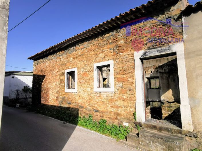 Image No.8-2 Bed House for sale