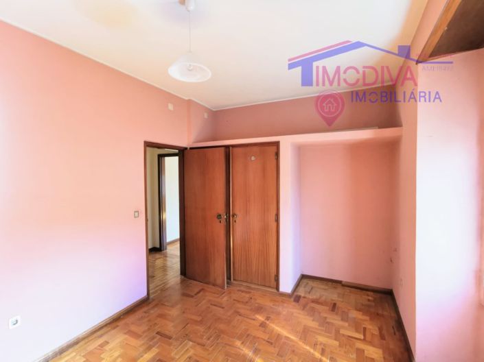 Image No.11-3 Bed House for sale