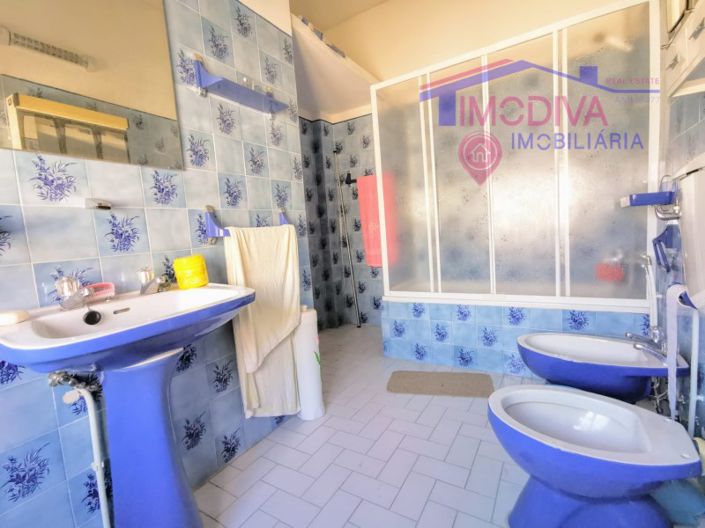 Image No.14-3 Bed House for sale