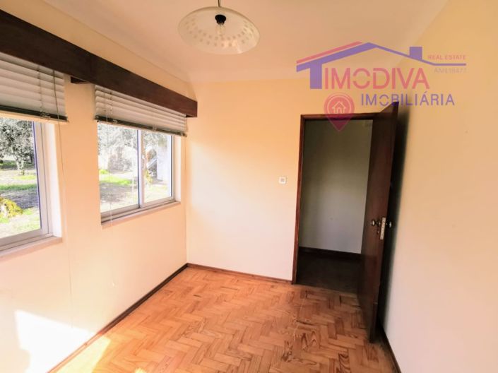 Image No.18-3 Bed House for sale