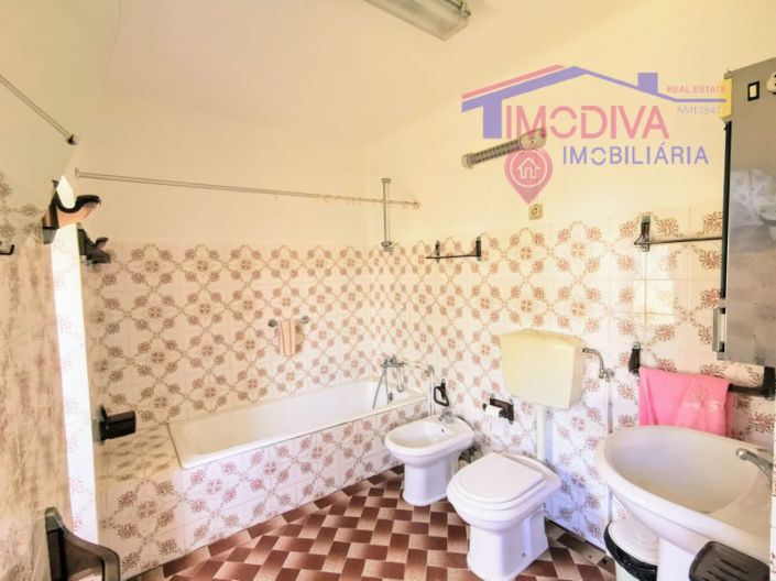 Image No.19-3 Bed House for sale