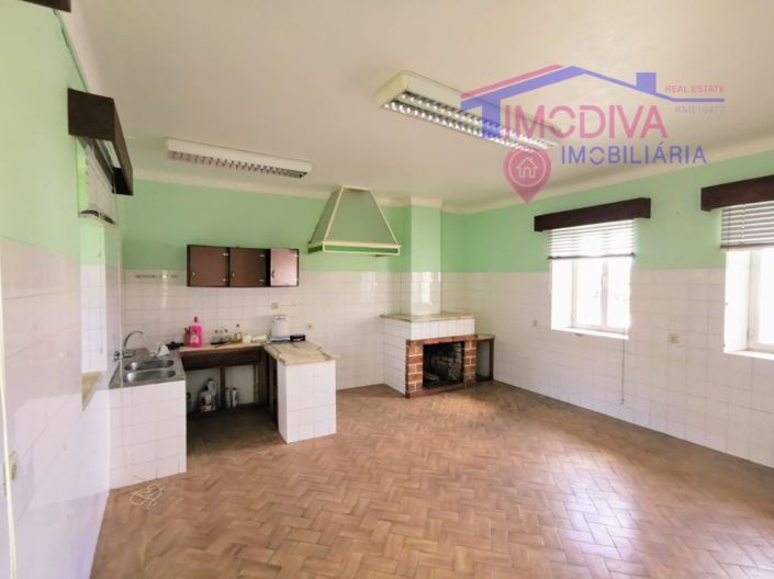 Image No.21-3 Bed House for sale