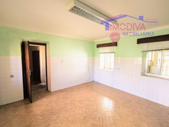 Image No.24-3 Bed House for sale