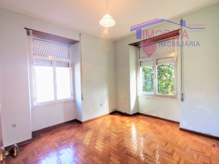 Image No.8-3 Bed House for sale