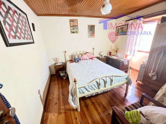 Image No.15-4 Bed House for sale