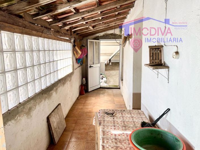 Image No.22-4 Bed House for sale