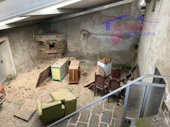 Image No.37-4 Bed House for sale