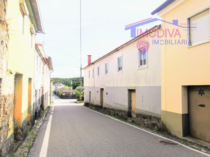 Image No.40-4 Bed House for sale