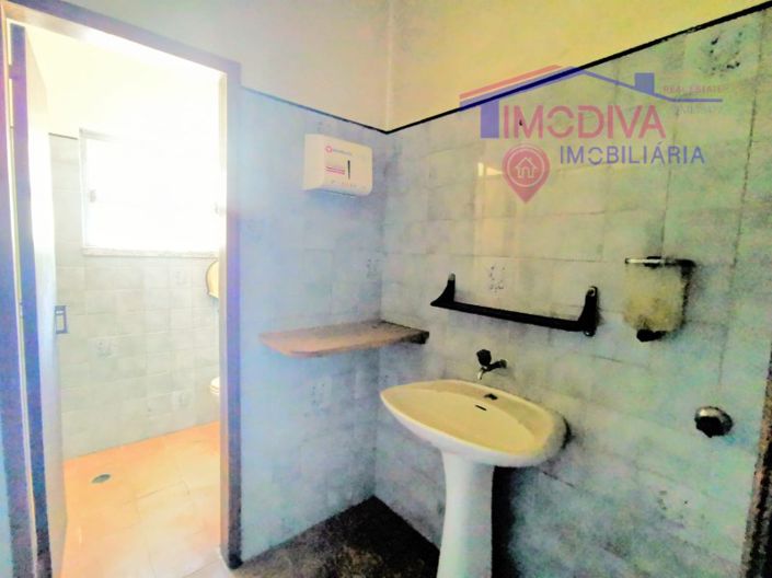 Image No.13-Bar for sale