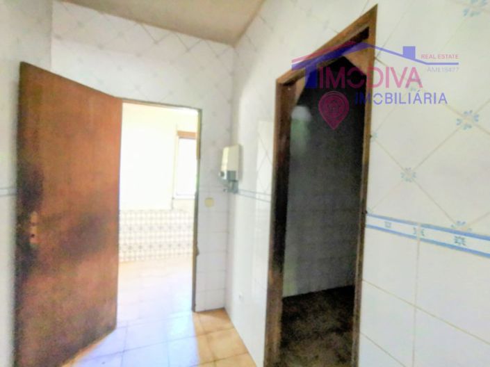 Image No.31-Bar for sale