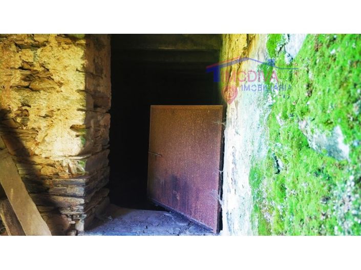 Image No.12-2 Bed House for sale