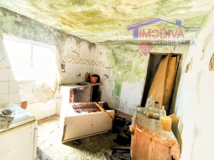 Image No.5-2 Bed House for sale