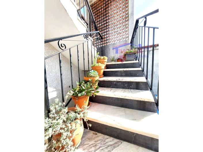 Image No.19-4 Bed House for sale