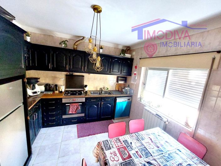 Image No.8-4 Bed House for sale