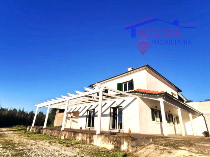 Image No.1-4 Bed Farmhouse for sale