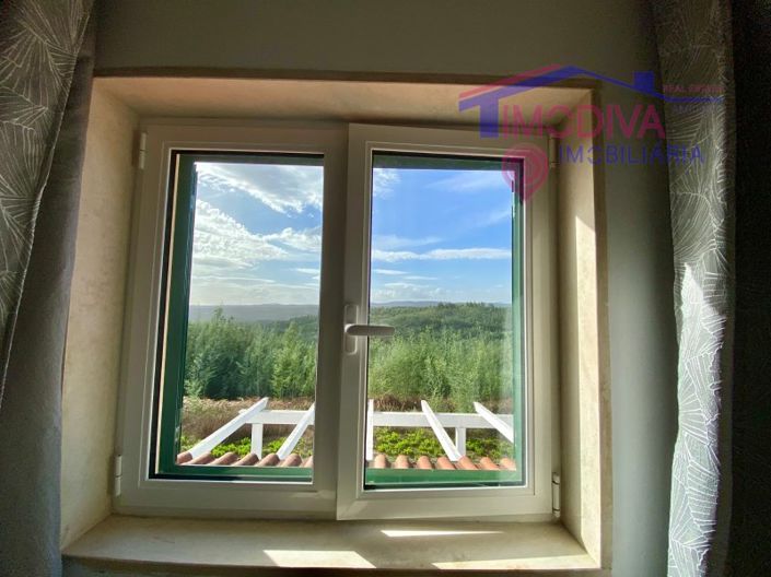 Image No.29-4 Bed Farmhouse for sale