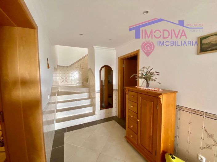 Image No.40-4 Bed Farmhouse for sale