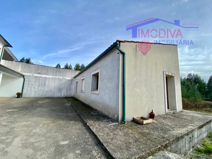 Image No.50-4 Bed Farmhouse for sale