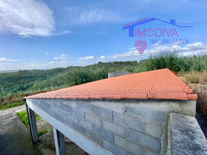 Image No.51-4 Bed Farmhouse for sale