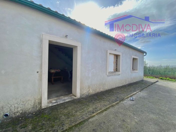 Image No.55-4 Bed Farmhouse for sale