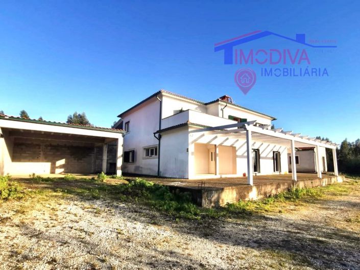 Image No.60-4 Bed Farmhouse for sale