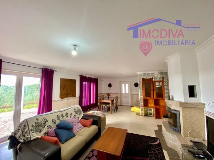 Image No.9-4 Bed Farmhouse for sale