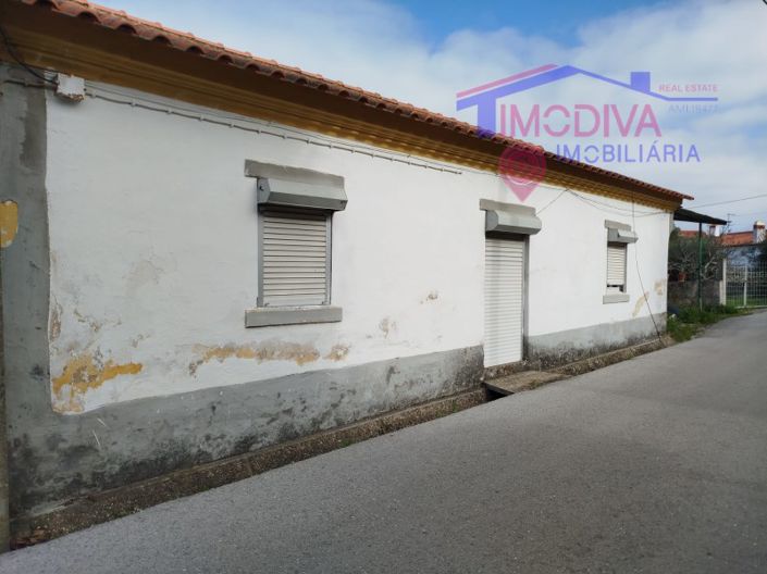 Image No.1-2 Bed House for sale