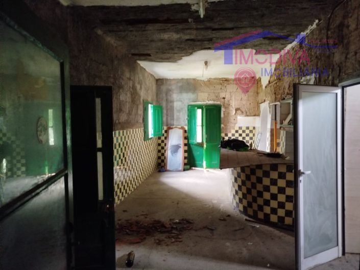 Image No.20-2 Bed House for sale