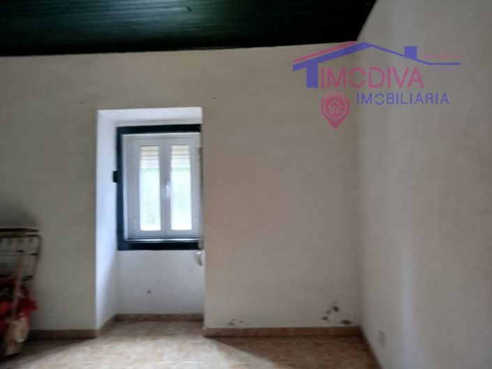 Image No.5-2 Bed House for sale