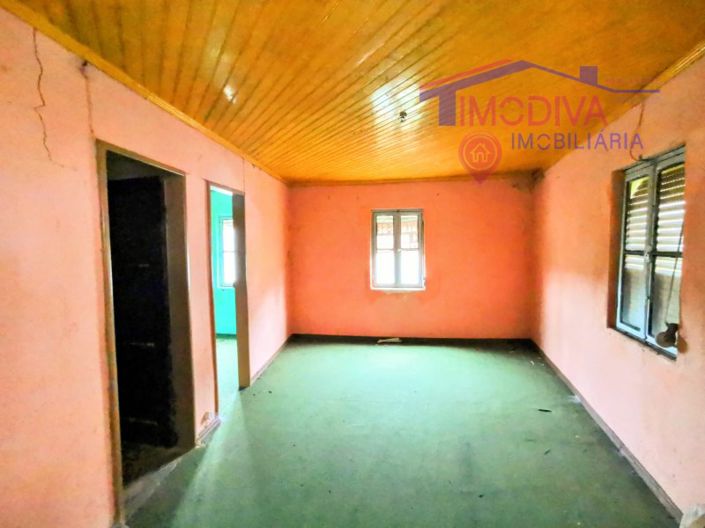 Image No.12-2 Bed House for sale