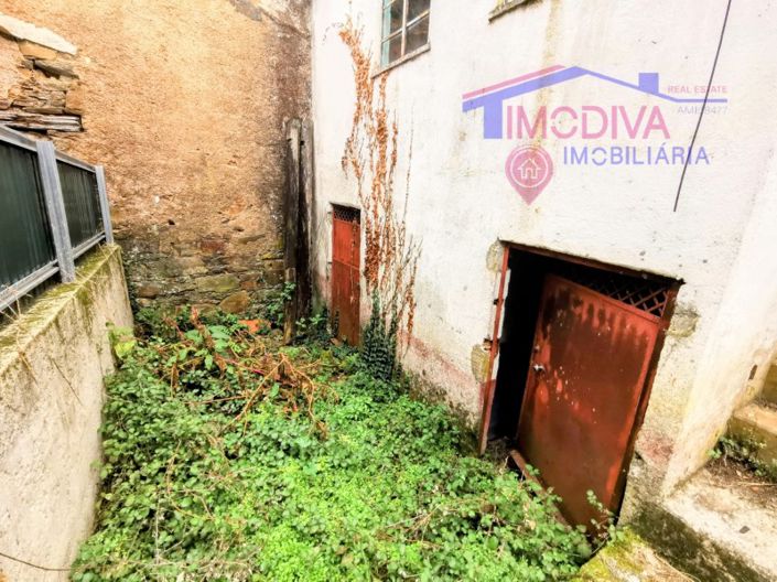 Image No.13-2 Bed House for sale