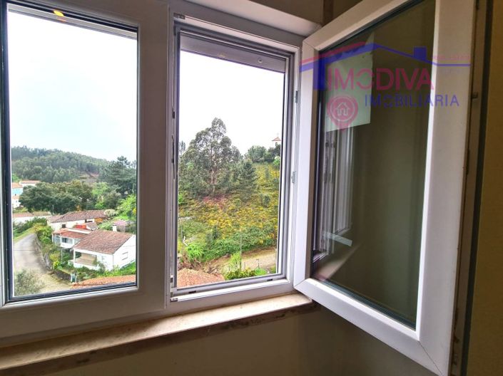 Image No.11-3 Bed House for sale