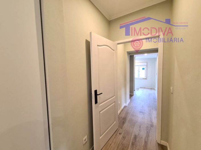 Image No.19-3 Bed House for sale