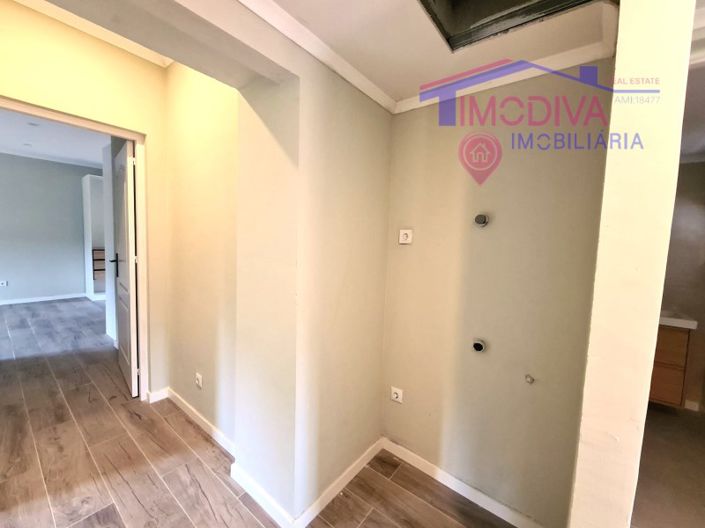 Image No.20-3 Bed House for sale