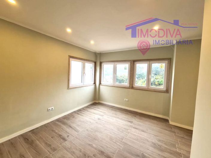 Image No.28-3 Bed House for sale