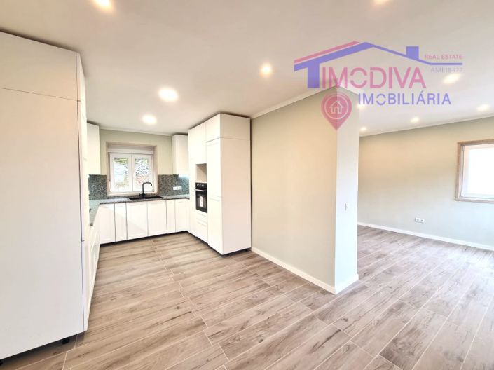 Image No.38-3 Bed House for sale