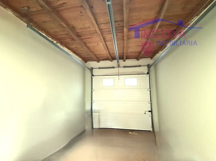 Image No.41-3 Bed House for sale