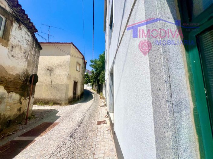 Image No.17-4 Bed House for sale