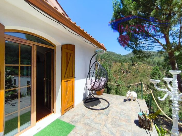 Image No.1-3 Bed House for sale