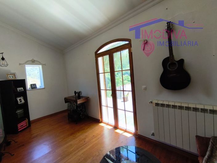 Image No.42-3 Bed House for sale