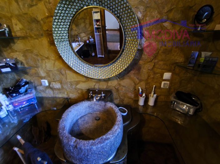 Image No.56-3 Bed House for sale