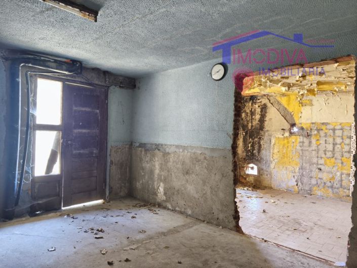 Image No.11-3 Bed House for sale