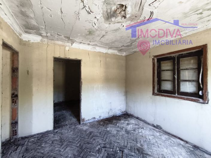 Image No.25-3 Bed House for sale