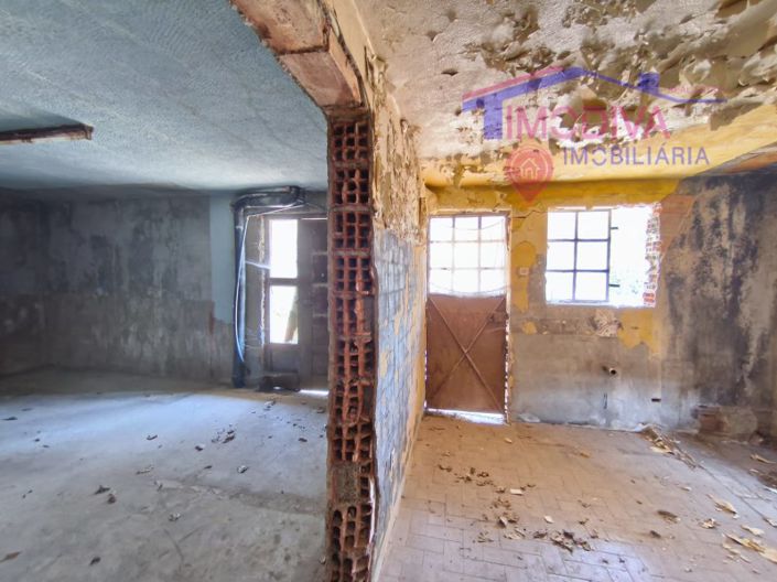 Image No.8-3 Bed House for sale