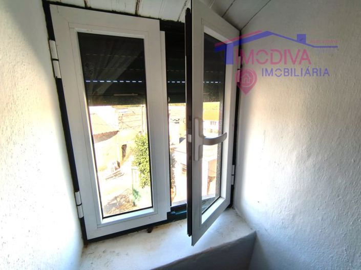 Image No.20-1 Bed House for sale