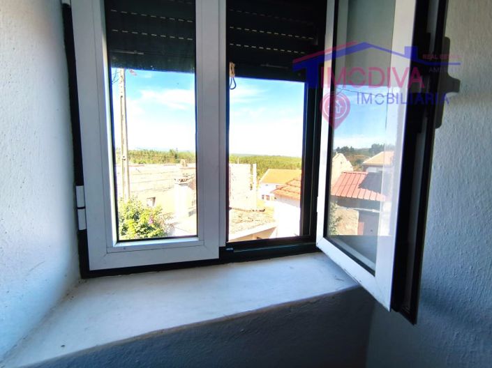 Image No.25-1 Bed House for sale