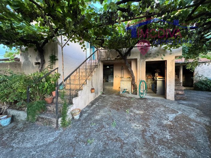 Image No.5-2 Bed House for sale