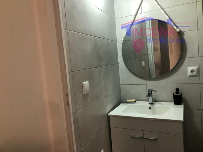 Image No.8-1 Bed House for sale