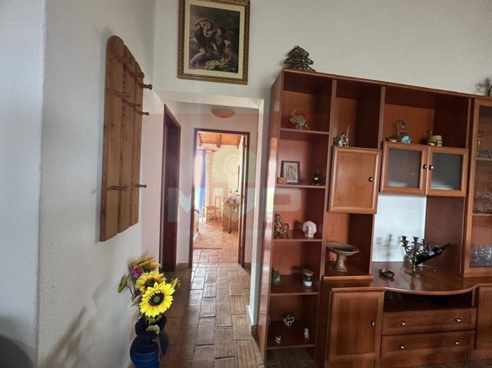 Image No.12-2 Bed House for sale