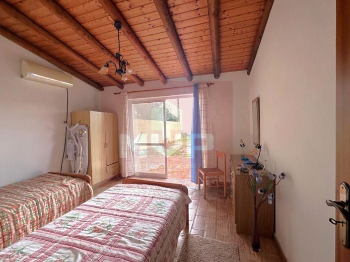 Image No.18-2 Bed House for sale